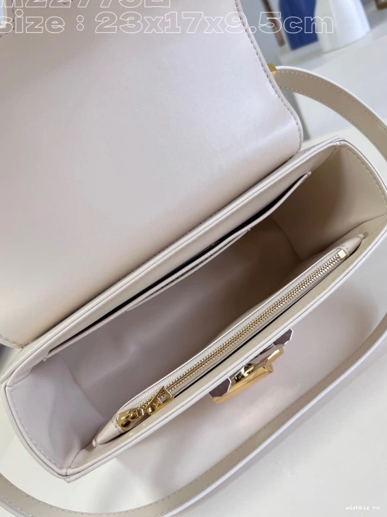 WIS VUITTON MM TWIST LOUIS 0812